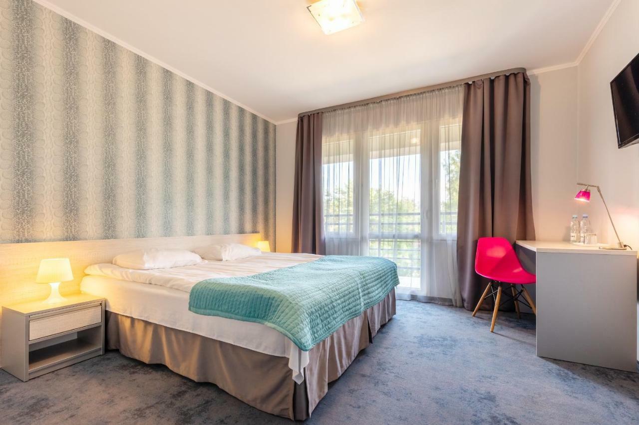 Hotel Perlowy オクニンカ エクステリア 写真